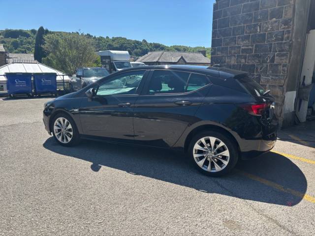 2018 Vauxhall Astra 1.4T 16V 125 Tech Line Nav 5dr