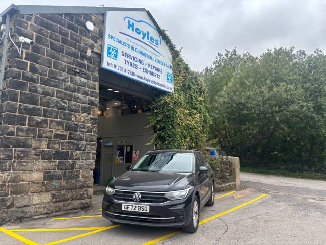 Volkswagen Tiguan 1.5 TSI Life Euro 6 (s/s) 5dr SUV Petrol Black