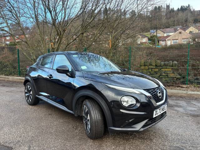 Nissan Juke 1.0 DIG-T Acenta DCT Auto Euro 6 (s/s) 5dr SUV Petrol Black
