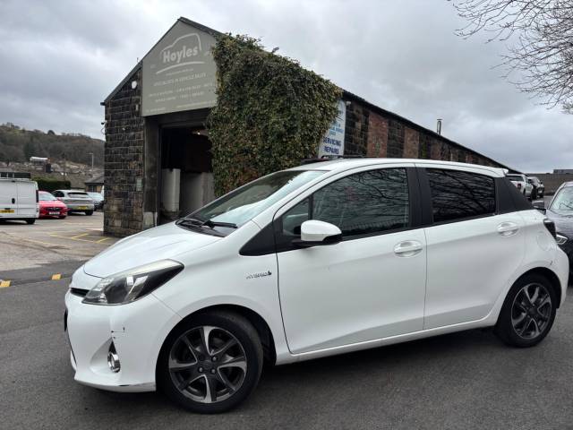 2014 Toyota Yaris 1.5 VVT-h Trend CVT Euro 5 5dr