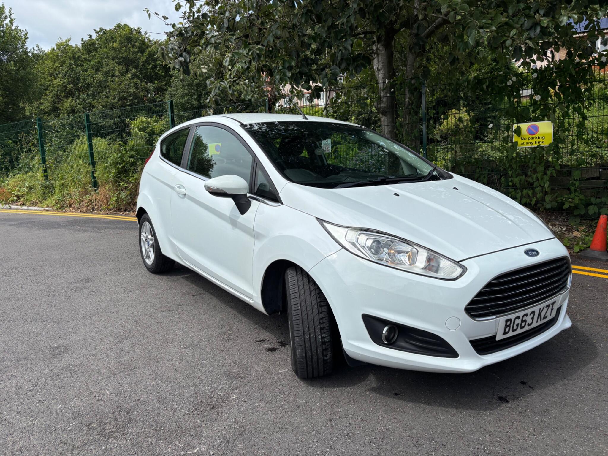 2013 Ford Fiesta thumbnail 2