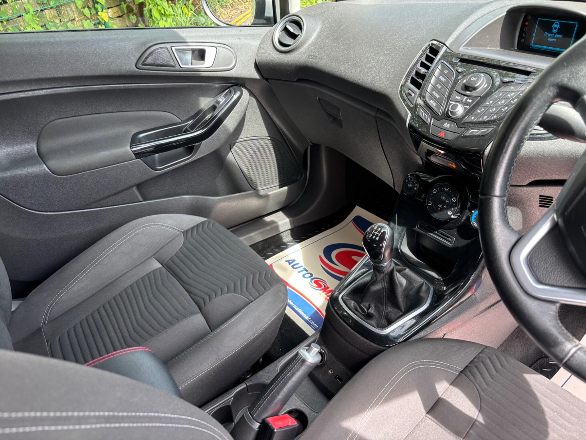 2013 Ford Fiesta thumbnail 14