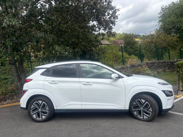 2022 Hyundai KONA 64kWh Premium Auto 5dr (10.5kW Charger)