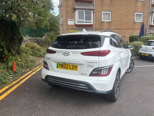 2022 Hyundai KONA 64kWh Premium Auto 5dr (10.5kW Charger)