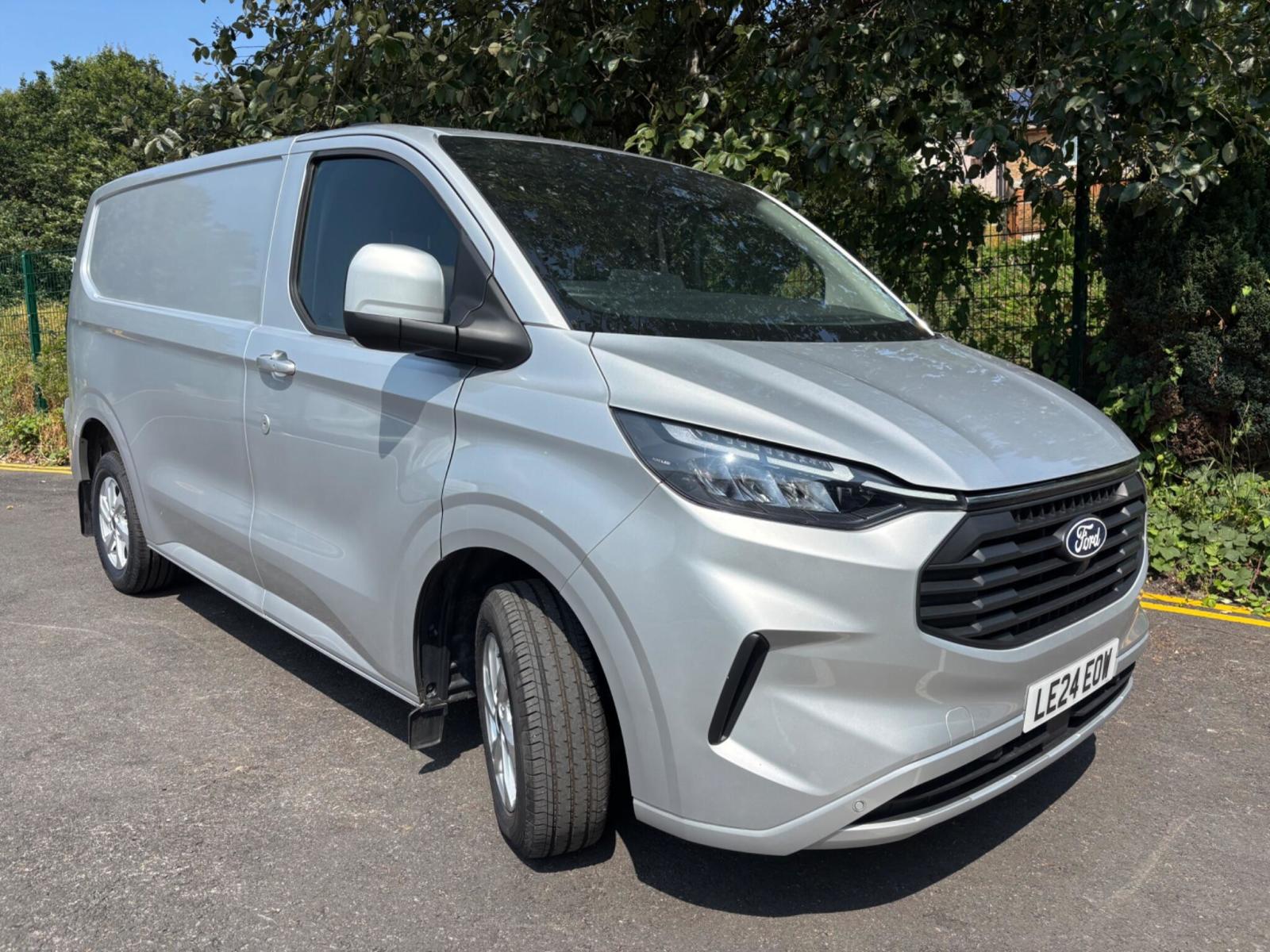 2024 Ford Transit Custom